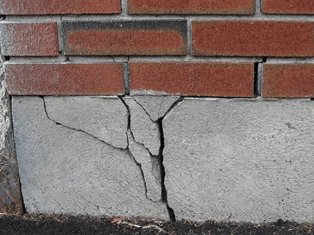 Concrete foundation with serious structural damage in Irvine, CA